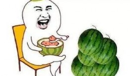 结婚像吃瓜群众,甜蜜与苦涩并存