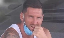 道边吃瓜群众,见证时代变迁的民间视角