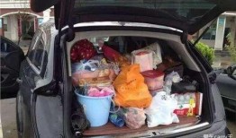 满后备箱吃瓜群众