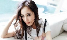 旗袍吃瓜群众图片,一幕时尚与闲趣的视觉盛宴