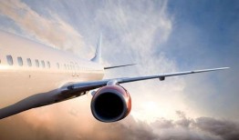 吃瓜群众围观民航起飞,吃瓜群众围观的热闹一幕