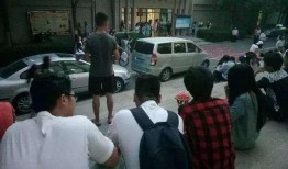 吃瓜群众热情网友,揭秘网络热议背后的故事