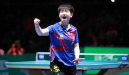 孙颖莎吃瓜群众照片,萌态尽显，网友直呼可爱