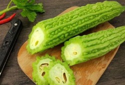 吃瓜群众水果零食团,缤纷果香，共享休闲时光