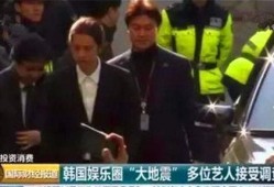 女吃瓜群众照片,镜头下的热议瞬间