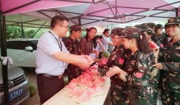 浙江谈恋爱二楼吃瓜群众,二楼吃瓜群众的热议瞬间