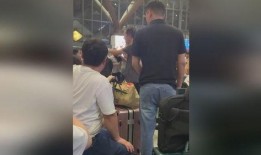 成都男模吃瓜群众事件